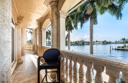 Birch Park Finger Streets House | Villa Delfine, a Waterfront Mansion on the direct Fort Lauderdale Intercoastal
