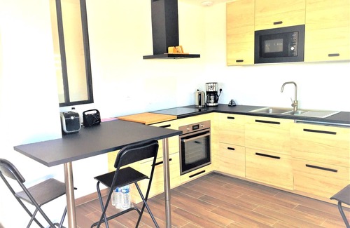 Plouescat House | VILLA DES LILAS - small sea view. 50m from the beach