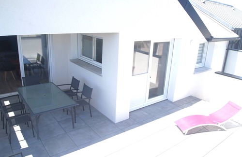 Plouescat House | VILLA DES LILAS - small sea view. 50m from the beach