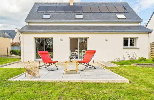 Saint-Briac-sur-Mer House | Villa des neuf plages by Interhome