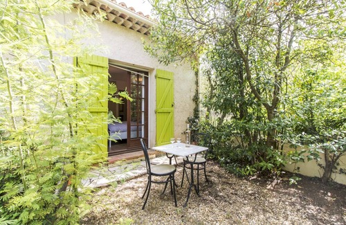 Tavernes Villa | Villa Des Pins - Four Bedroom Villa, Sleeps 8