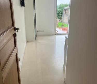 Villecresnes House | Villa des Plantes