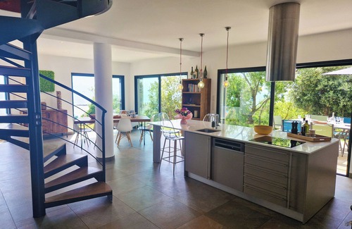 Cardo Villa | Villa Dexception Pour 6 Pers Avec Piscine Privée sur les Hauteurs de Bastia