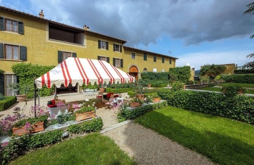 Santo Stefano A Tizzano House | Villa di Tizzano between Chianti and Florence
