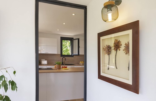 Figarella Villa | Villa Diorite, tastefully furnished, 20 meters from the beach of Miomo.
