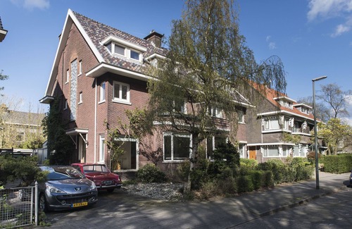 Schiedam Apartment | Villa Dirkzwager has two Suites on two floors.
