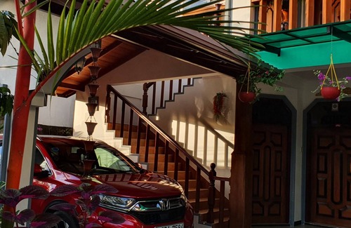 Galle Villa | Villa DK Delight - Comfortable & Peaceful villa - 5 min from the beach!