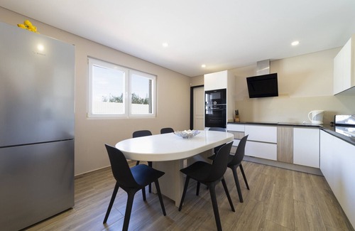 Albufeira Villa | Villa Dolce Vita is a pretty single story villa with swimming pool