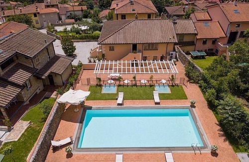 Camaiore Villa | Villa Dolceamara: An elegant three-story villa situated in a quiet location, a few minutes from the town center, with Free WI-FI.
