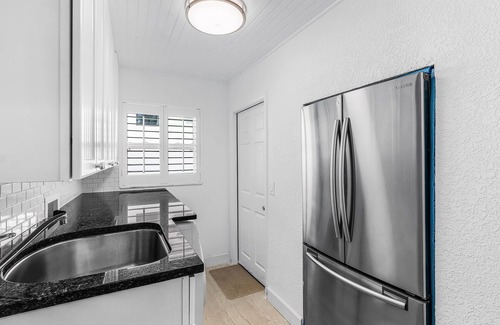 Eight Lakes Villa | Villa Dolphin – Waterfront at 8-Lakes Area