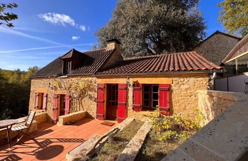 La Chapelle-Aubareil House | Villa 'Domaine De Caractère En Perigord' with Private Pool, Private Terrace and Wi-Fi
