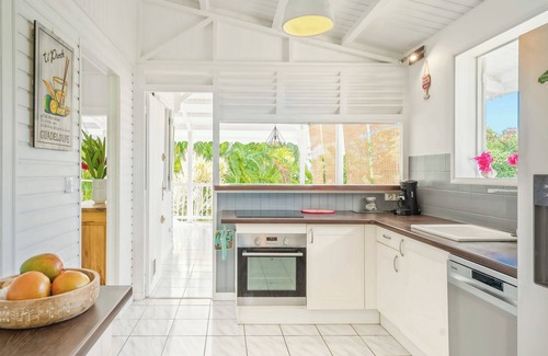 Anse des Rochers Villa | Villa Douce, beach access by foot and private pool
