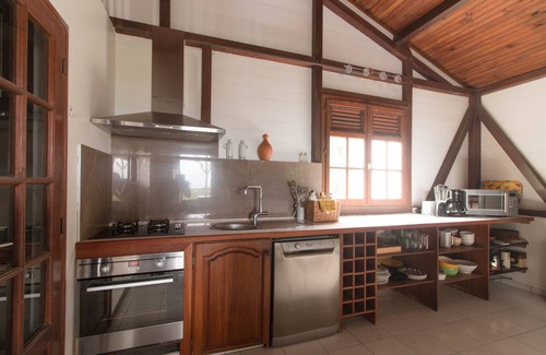Le Diamant Villa | Villa Douce Créole - Air-conditioned rooms with sea view and Jacuzzi