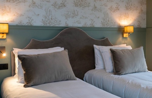 Bievres Hotel | Villa Edmond Hôtel & Spa - Maison Blanche Bièvres