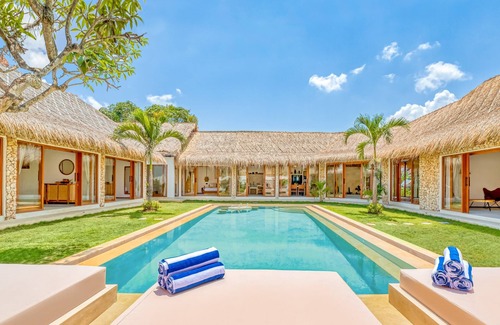 Laksmana Villa | Villa El Gaucho: Brand New 9BDR, Prime Location
