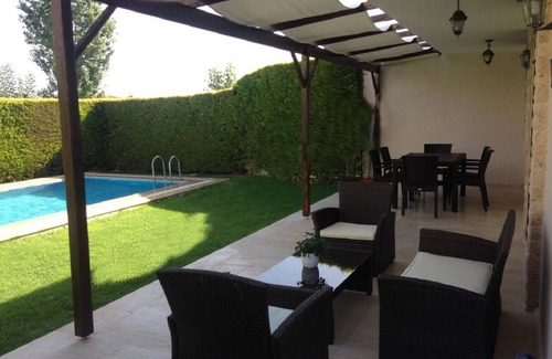 Alacati Villa | VILLA ELITE CESME WITH PRIVATE POOL VILLA FOR DAILY RENTAL