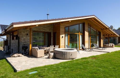Razlog Ski Chalet | Villa Eliyas with Jacuzzi near the Pirin Golf Resort