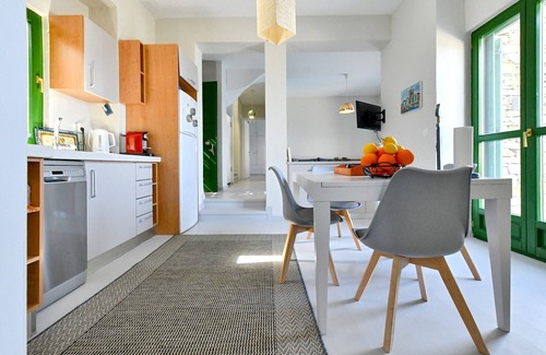 Kea Villa | Villa Eliza with a swimming pool and a sea view