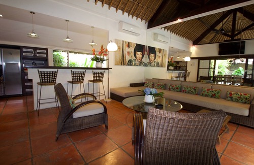 Central Seminyak Villa | Villa Elleo