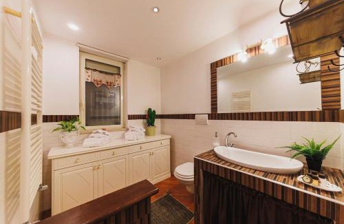 Valenzano Villa | Villa ElSi, Where Relaxation and Elegance Meet