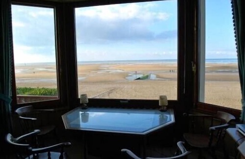 Houlgate Villa | Villa em Frente ao Mar, Acesso Direto à Praia