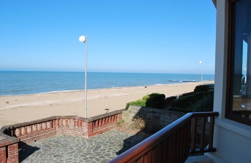 Houlgate Villa | Villa em Frente ao Mar, Acesso Direto à Praia