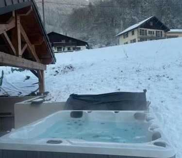 Bellevaux Villa | Villa en Bellevaux avec sauna et jacuzzi