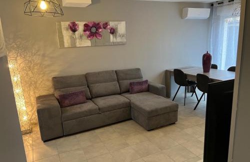 Greoux-les-Bains House | Villa en Provence 2 T3 jardin clos et SPA