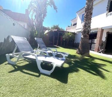 L'Eliana Villa | Villa en Valencia, piscina privada y metro 500m