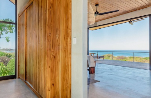 Nosara House | Villa Enlightened/Ocean View/Walk to Beach
