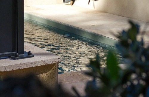 Saint-Restitut Villa | Villa-Ensuite with Bath-Deluxe-Mountain view