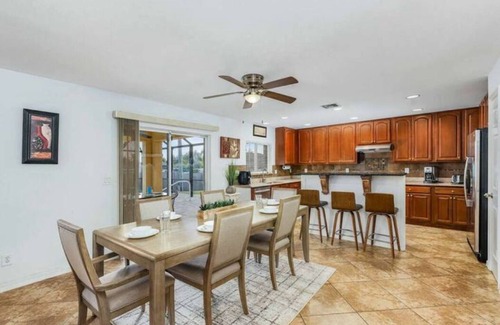 Mariner House | Villa Enzo 5BRs, 2.5 BAs, sleeps 20+, 43 feet long heated pool, over 3,100 sqft.