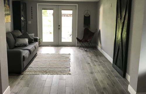 Citrus Park House | Villa Ernest