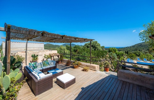 Son Servera Villa | Villa 'Es Rafal De Baix' with Sea View, Wi-Fi and Air Conditioning