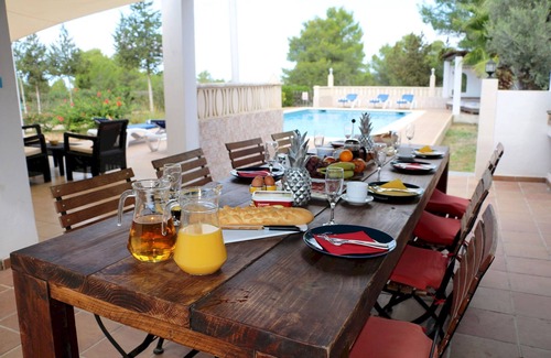 Sant Antoni de Portmany Villa | Villa Susan Ibiza - 3 Bedrooms | Private Pool | Spacious Grounds | Wifi + A/C