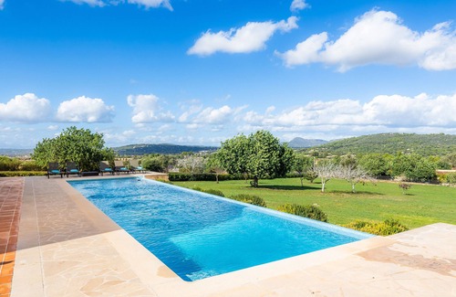 Manacor Villa | Villa "Es Turonet" with Mountain View, Private Pool & Wi-Fi