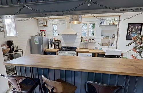 La Faute-sur-Mer Villa | Villa Esterel, for 14 people, located 200 m from the beach