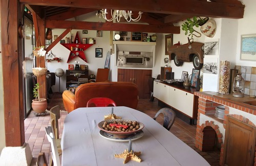 La Faute-sur-Mer Villa | Villa Esterel, for 14 people, located 200 m from the beach