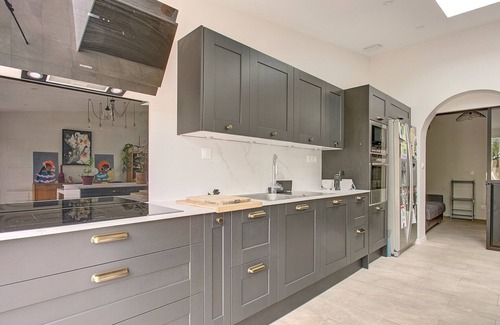 Montigny-le-Bretonneux House | Villa : Explorez les Trésors Cachés, Entouré de Charme et Attractions!