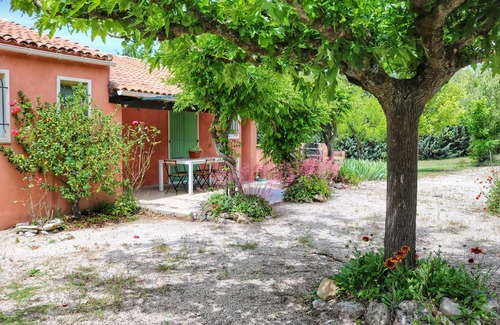 Cereste Villa | Villa facing the Grand Luberon