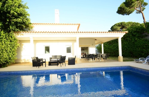 Alfa-Mar Villa | Villa falesia III - 5 minutes walking from beach - private garden and pool