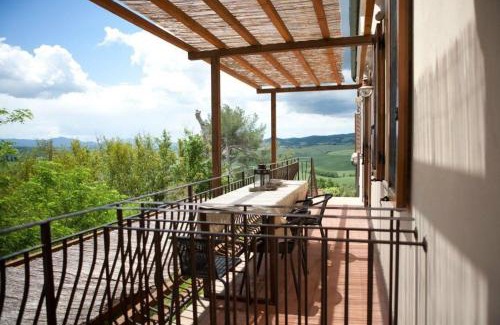 Saline di Volterra Apartment | Villa Famiglia