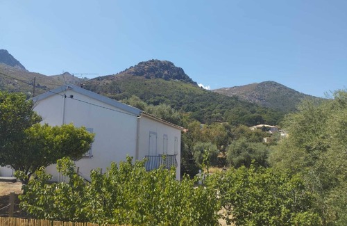 Calenzana Villa | Villa Familiale au Calme à Calenzana