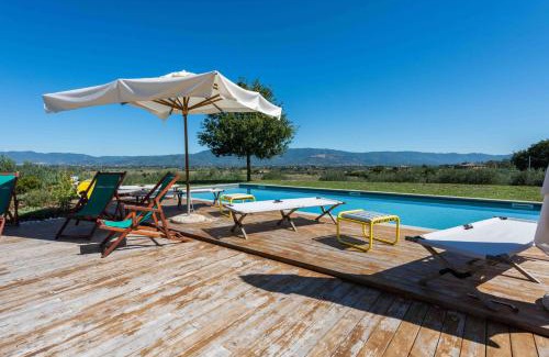 Cortona Villa | Villa Farneta by Mmega