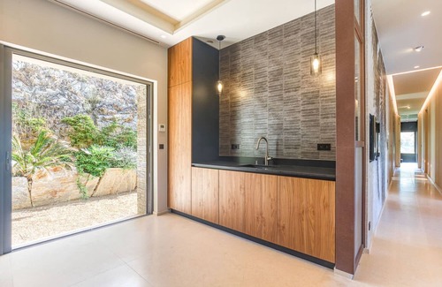 Ramatuelle Villa | Villa Fauve Summary: