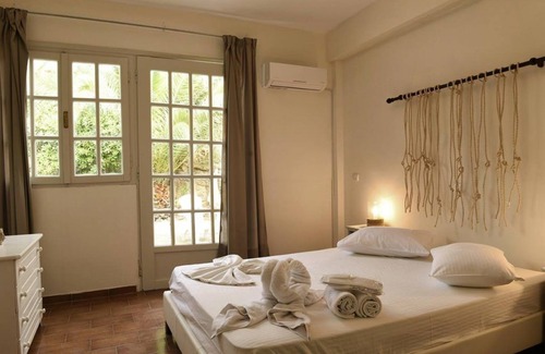 Mpatsi Hotel | Villa Fiamegou