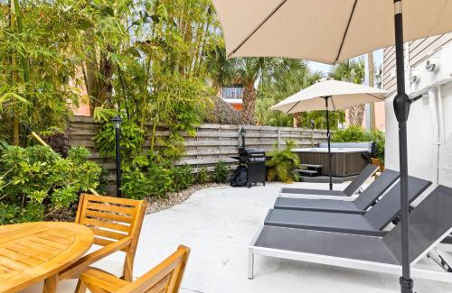 Siesta Key Village House | Villa Fiesta - 312R