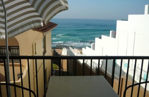 Shaka's Rock Apartment | Villa Flamenco 8