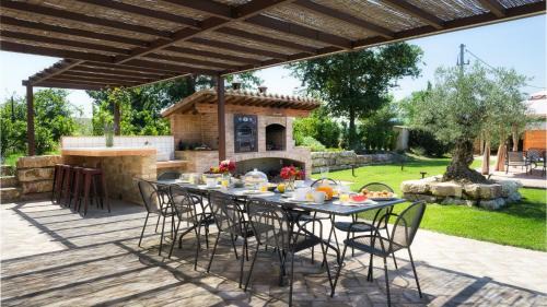 Gualdo Cattaneo Villa | VILLA FLAMINIA 8&2 - Emma Villas