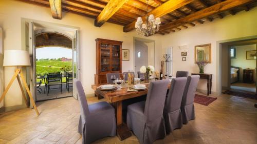 Gualdo Cattaneo Villa | VILLA FLAMINIA 8&2 - Emma Villas